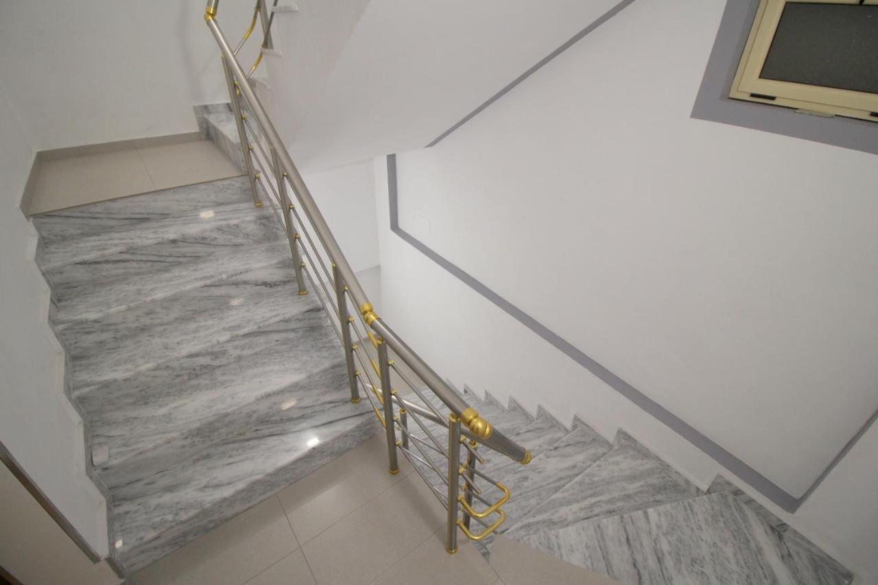 Doka Center * Sarandë